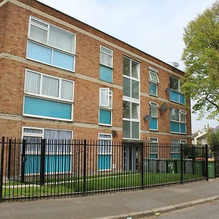 ロンドン25 Idmiston Roadアパートメント エクステリア 写真
